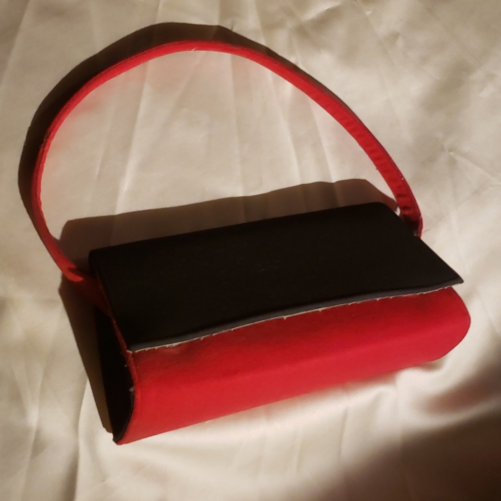 Purse - Picture 7 of 9